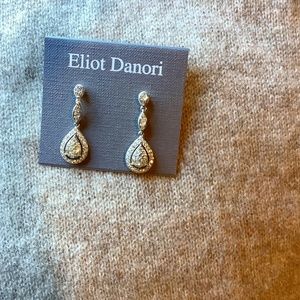 Rhinestone dangle drop earrings